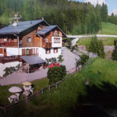 Garni La Rondine Ξενοδοχείο Selva di Cadore Εξωτερικό φωτογραφία