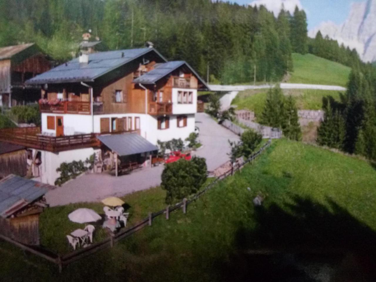 Garni La Rondine Ξενοδοχείο Selva di Cadore Εξωτερικό φωτογραφία